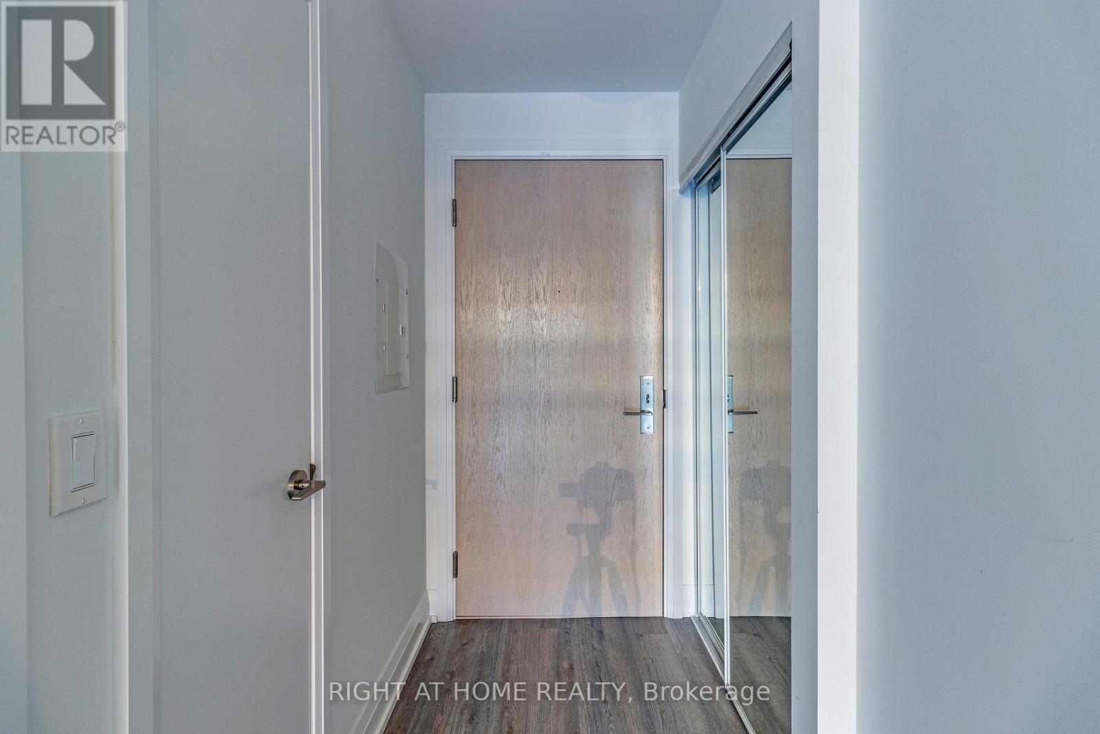 317 - 77 Mutual Street, Toronto, Ontario  M5B 0B9 - Photo 5 - C12750772