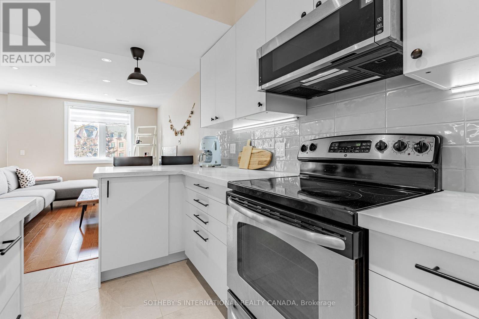 305 - 75 Weldrick Road E, Richmond Hill, Ontario  L4C 0H9 - Photo 12 - N12750720