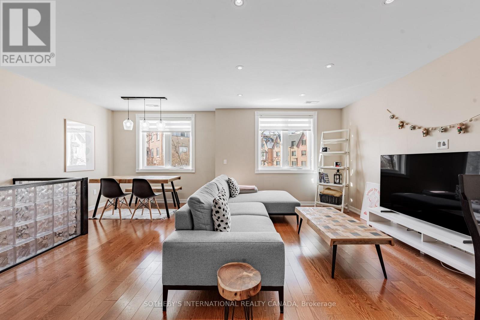 305 - 75 Weldrick Road E, Richmond Hill, Ontario  L4C 0H9 - Photo 2 - N12750720