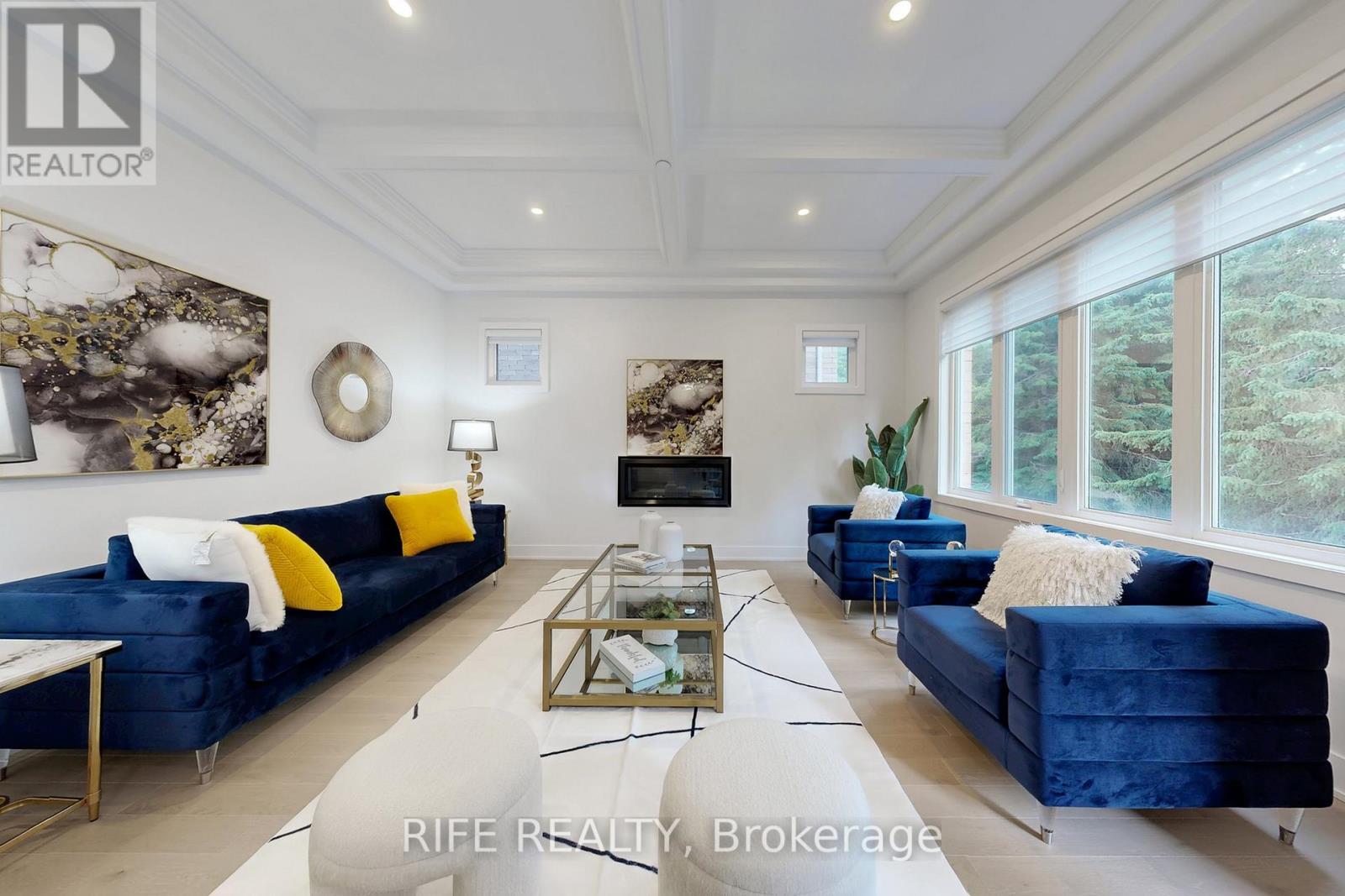 234 Sikura Circle, Aurora, Ontario  L4G 3Y8 - Photo 3 - N12750728