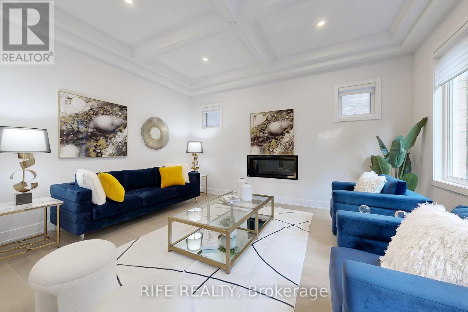 234 Sikura Circle, Aurora, Ontario  L4G 3Y8 - Photo 4 - N12750728