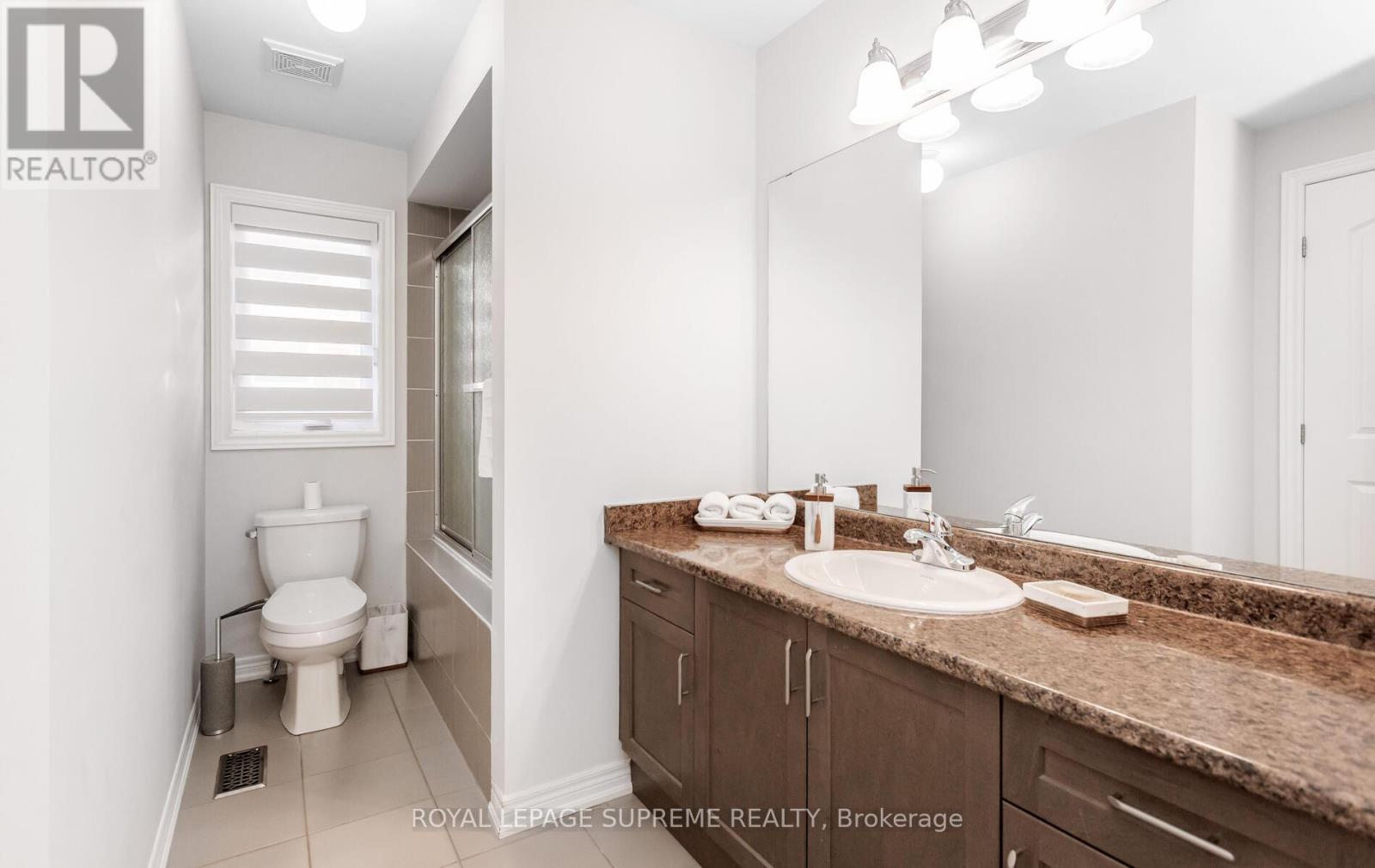 95 Selby Crescent, Bradford West Gwillimbury (Bradford), Ontario  L3Z 0V3 - Photo 37 - N12750762