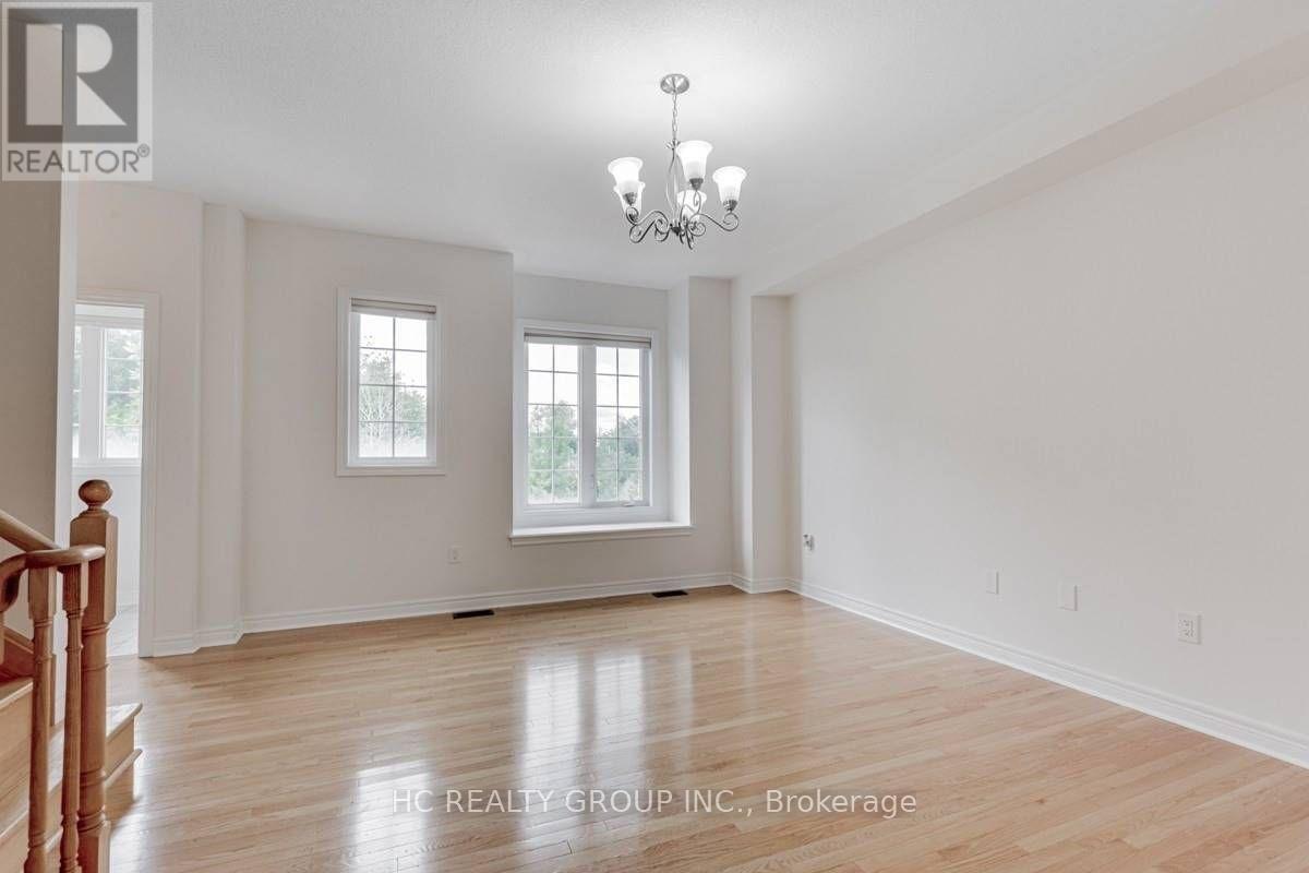 106 - 15 Old Colony Road, Richmond Hill, Ontario  L4E 4L5 - Photo 4 - N12750792