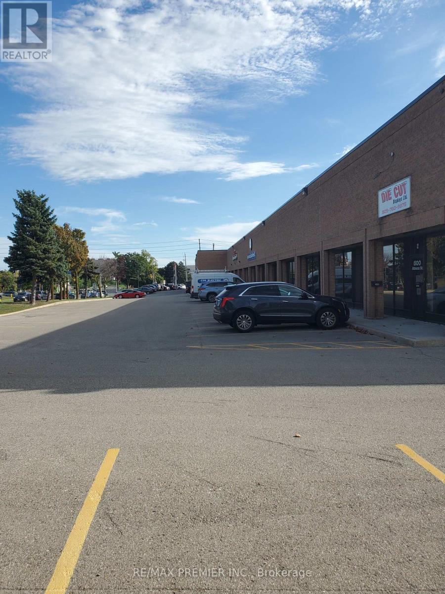 4 - 1300 Alness Street, Vaughan, Ontario  L4K 2W6 - Photo 6 - N12750800