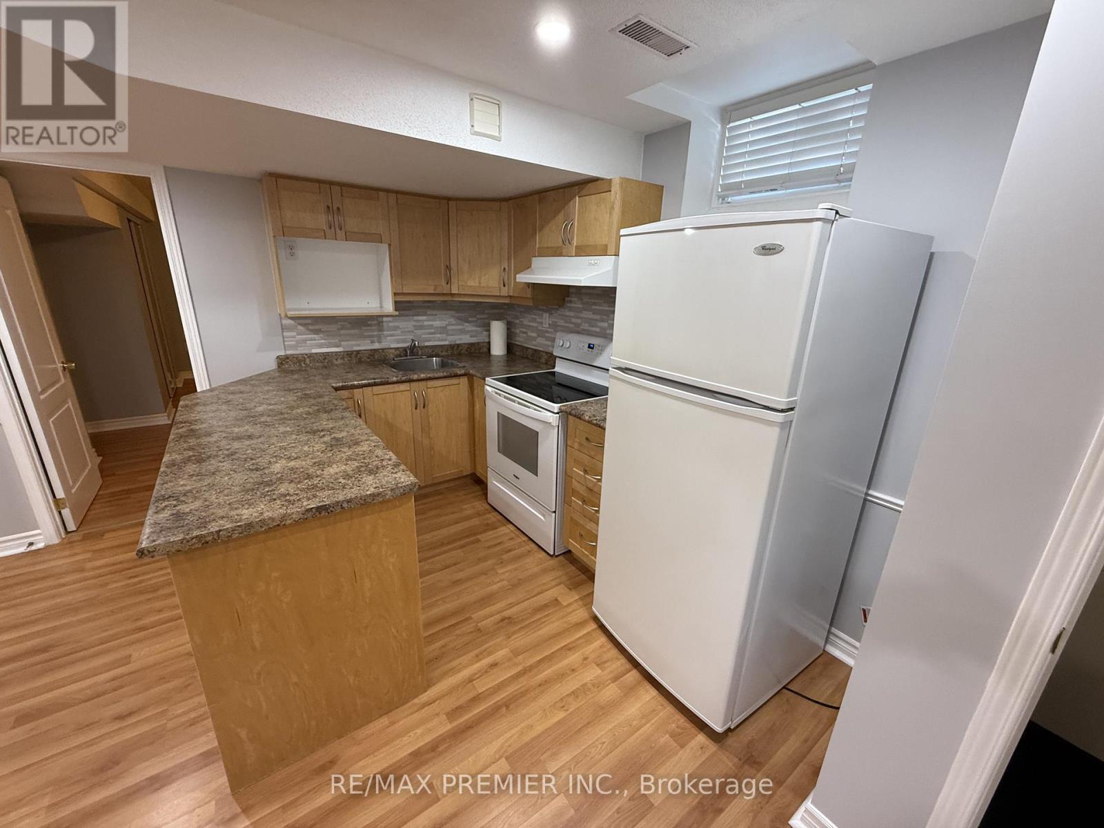 Lower - 54 Castlepoint Drive, Vaughan, Ontario  L4H 1B8 - Photo 14 - N12750802