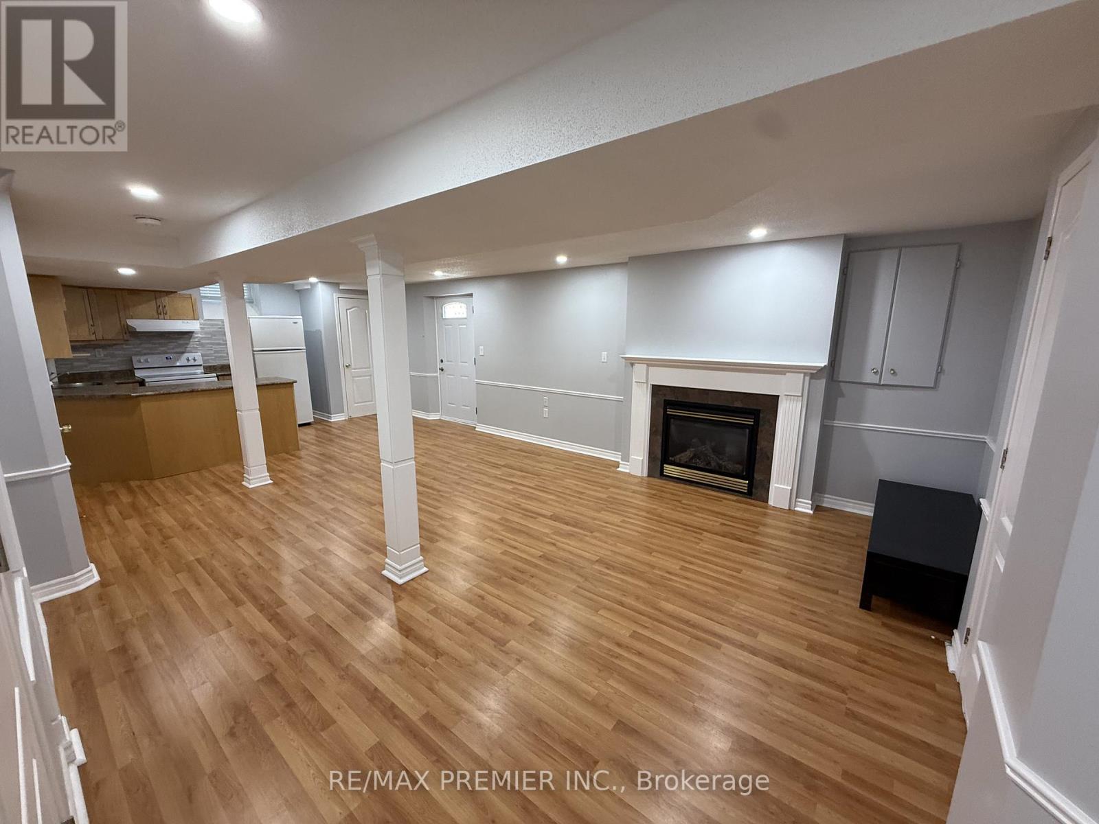 Lower - 54 Castlepoint Drive, Vaughan, Ontario  L4H 1B8 - Photo 7 - N12750802