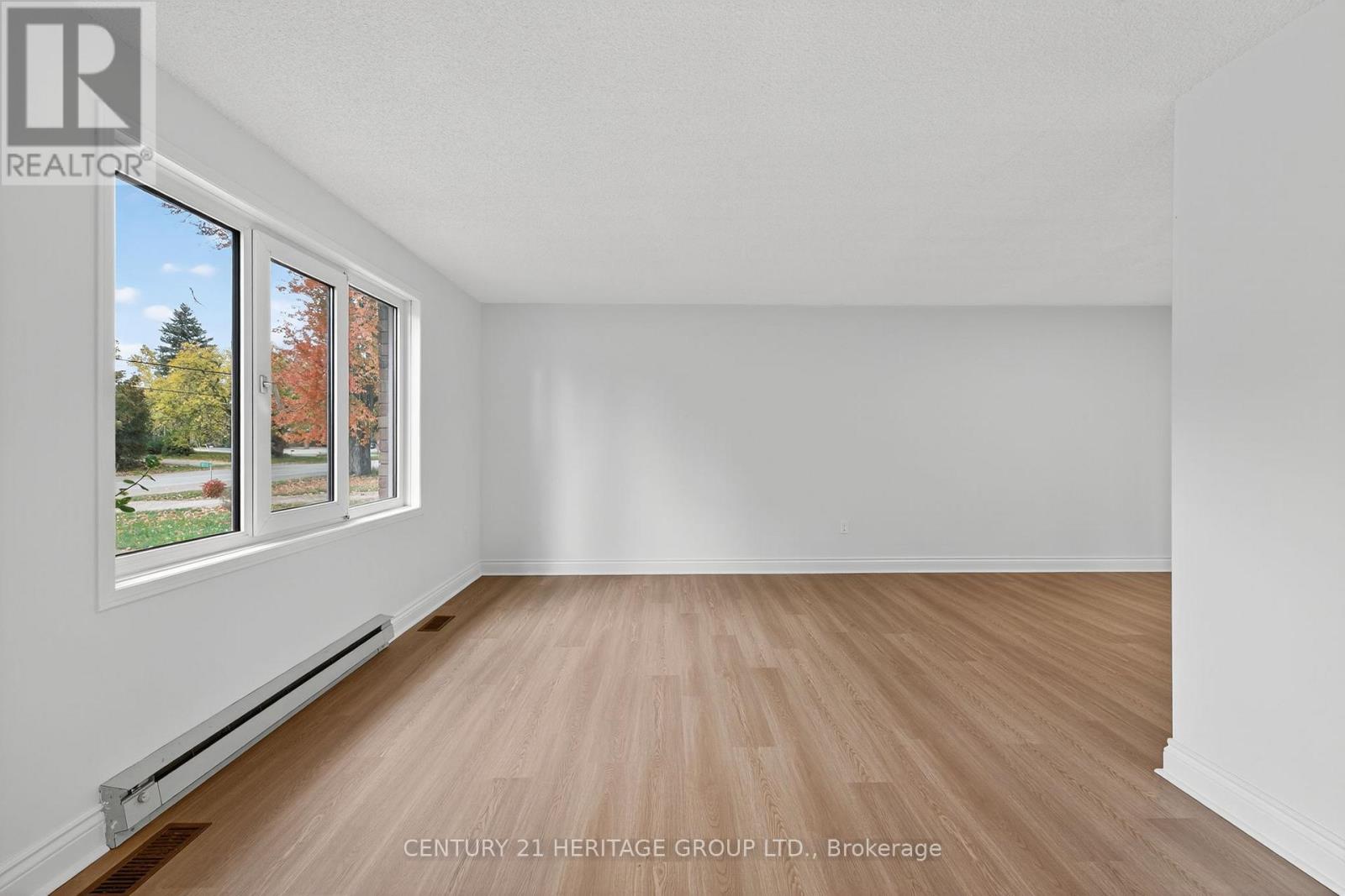 1087 County Rd 42, Clearview, Ontario  L0M 1S0 - Photo 19 - S12671990