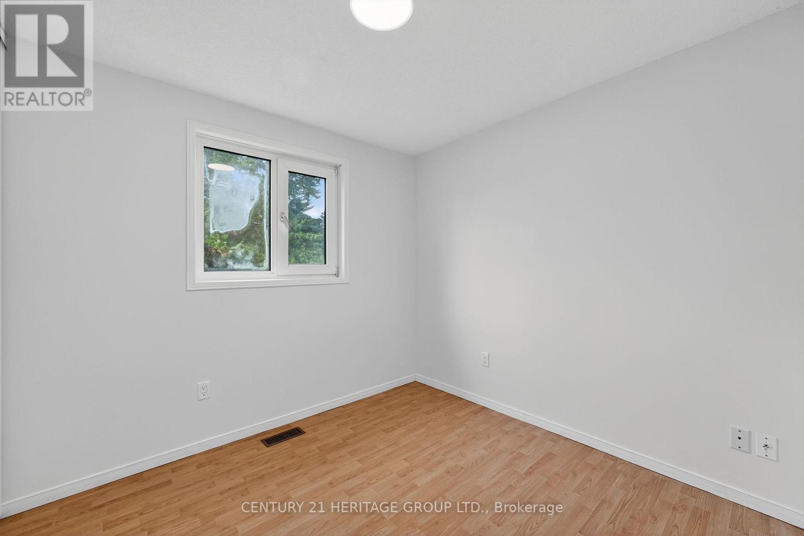 1087 County Rd 42, Clearview, Ontario  L0M 1S0 - Photo 23 - S12671990