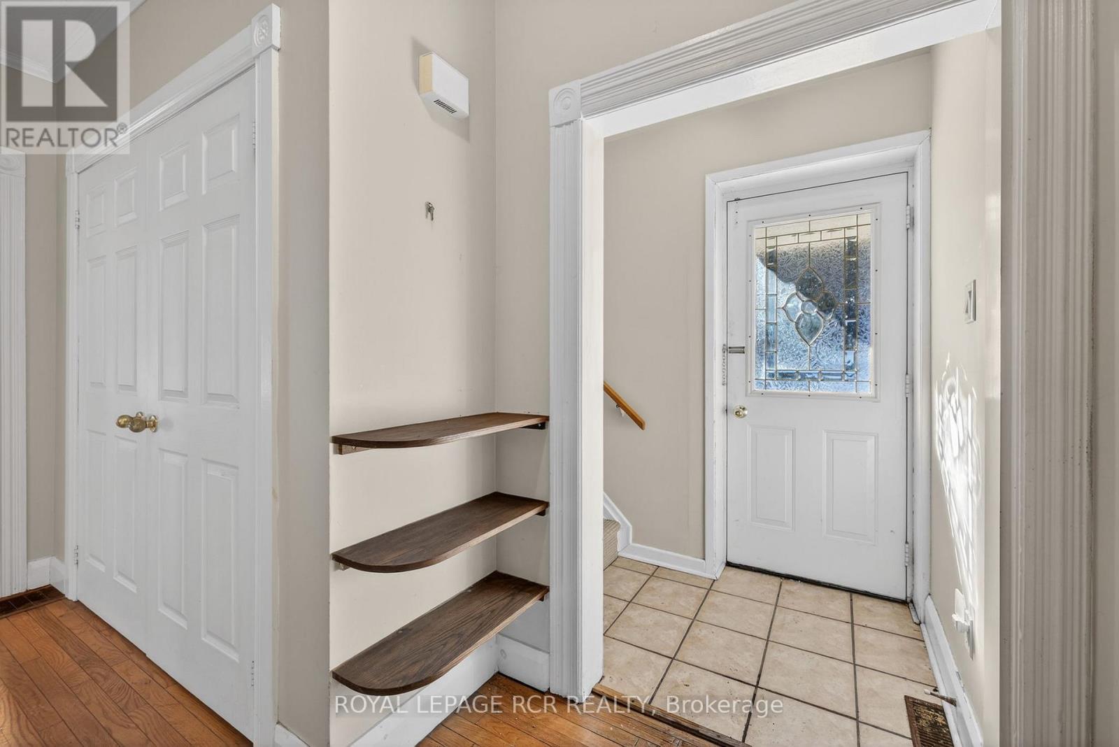 815 Forks Of The Credit Road, Caledon, Ontario  L7K 0E7 - Photo 3 - W12750726