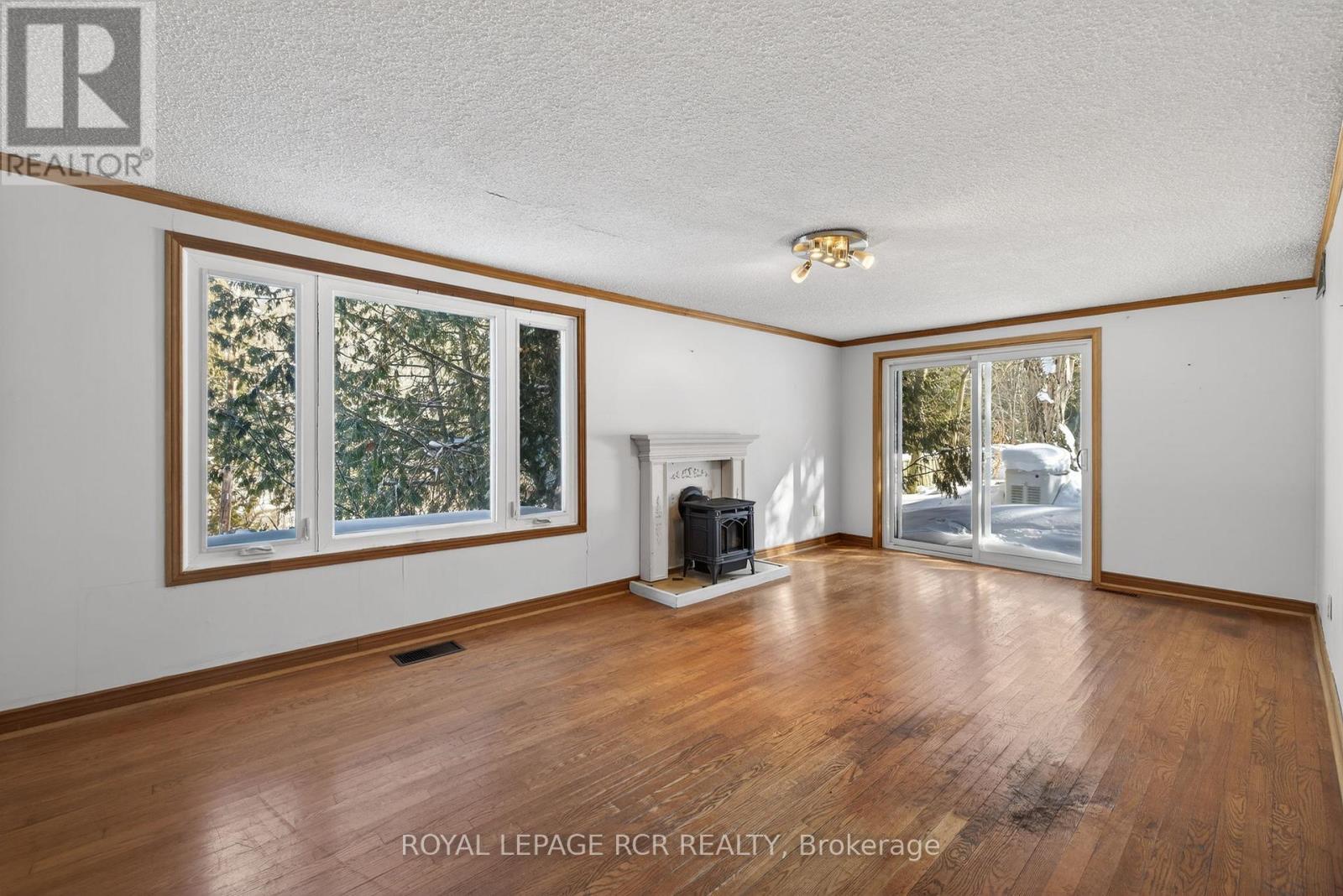 815 Forks Of The Credit Road, Caledon, Ontario  L7K 0E7 - Photo 7 - W12750726