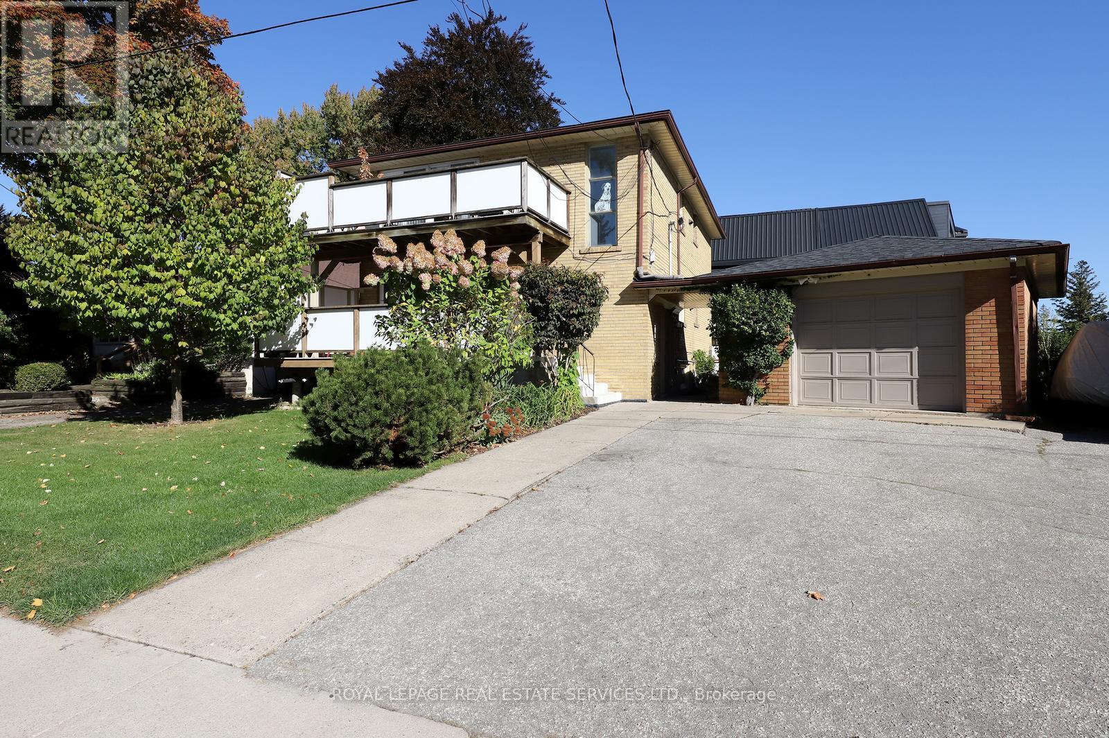 Upper Floor - 13 Benson Avenue, Mississauga, Ontario  L5H 2P3 - Photo 2 - W12750750