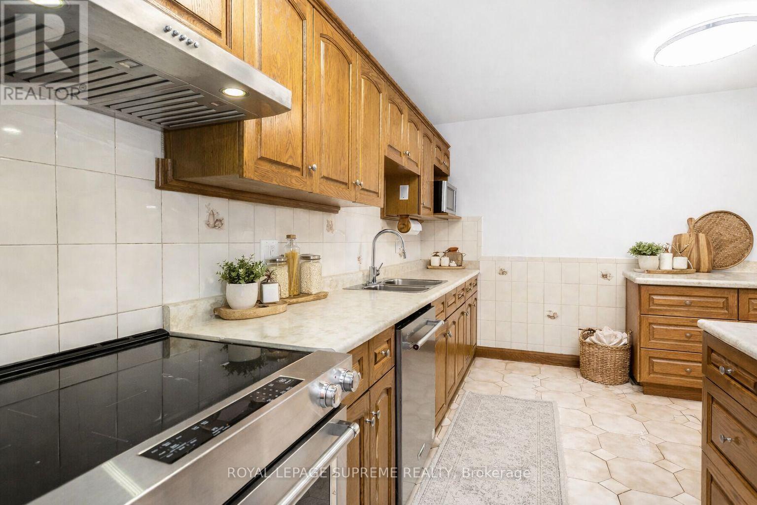 503 - 362 The East Mall Street, Toronto, Ontario  M9B 6C4 - Photo 12 - W12750756