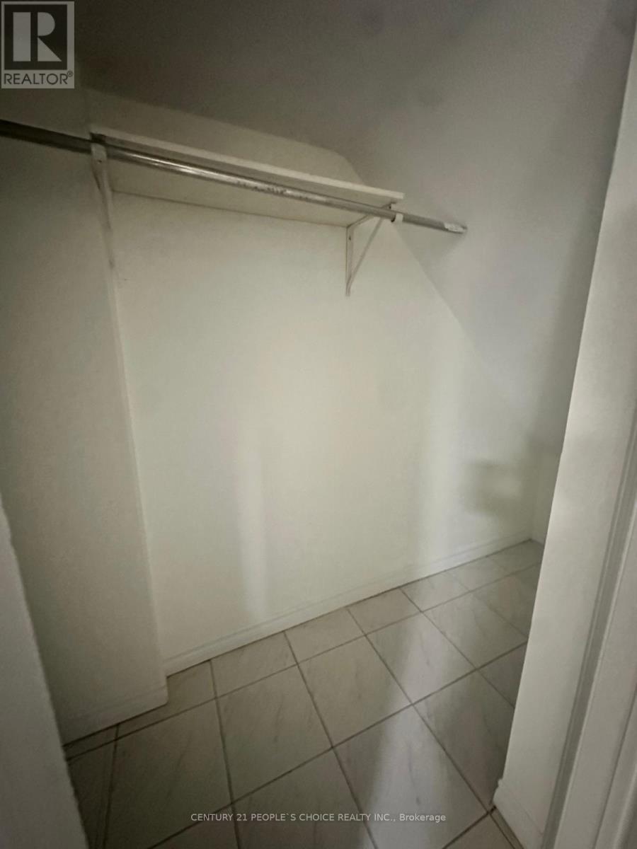 Bsmt - 48 Langdale Crescent, Brampton, Ontario  L6Y 4R7 - Photo 10 - W12750758