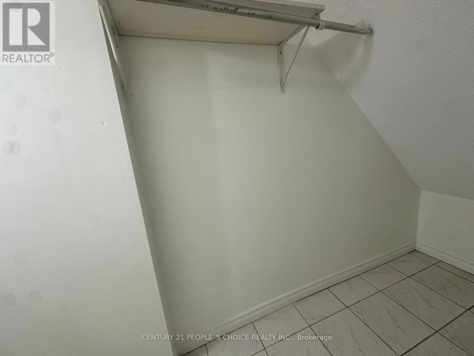 Bsmt - 48 Langdale Crescent, Brampton, Ontario  L6Y 4R7 - Photo 9 - W12750758