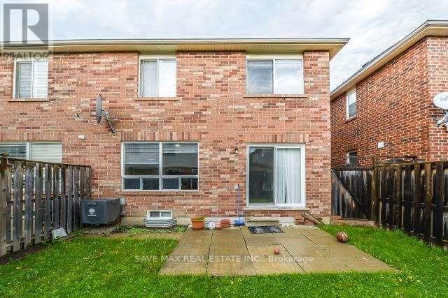 23 Owlridge Drive, Brampton, Ontario  L6X 0M3 - Photo 7 - W12750764