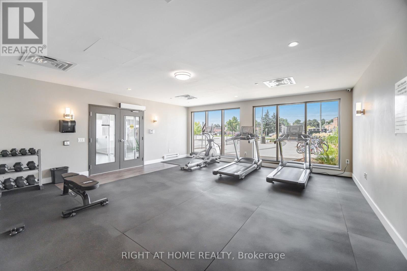 101 - 716 Main St E, Milton, Ontario  L9T 3P6 - Photo 10 - W12750818