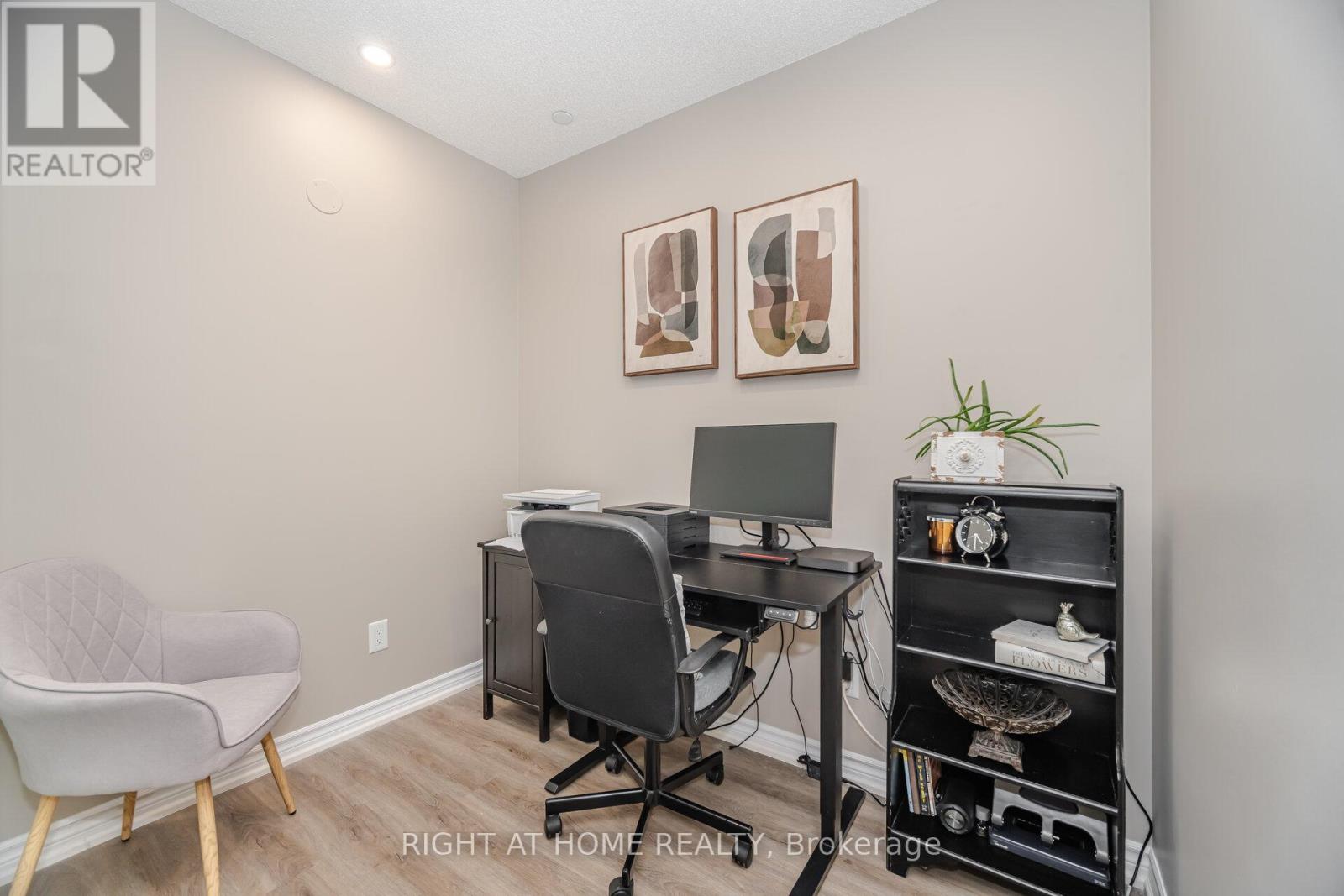 101 - 716 Main St E, Milton, Ontario  L9T 3P6 - Photo 6 - W12750818