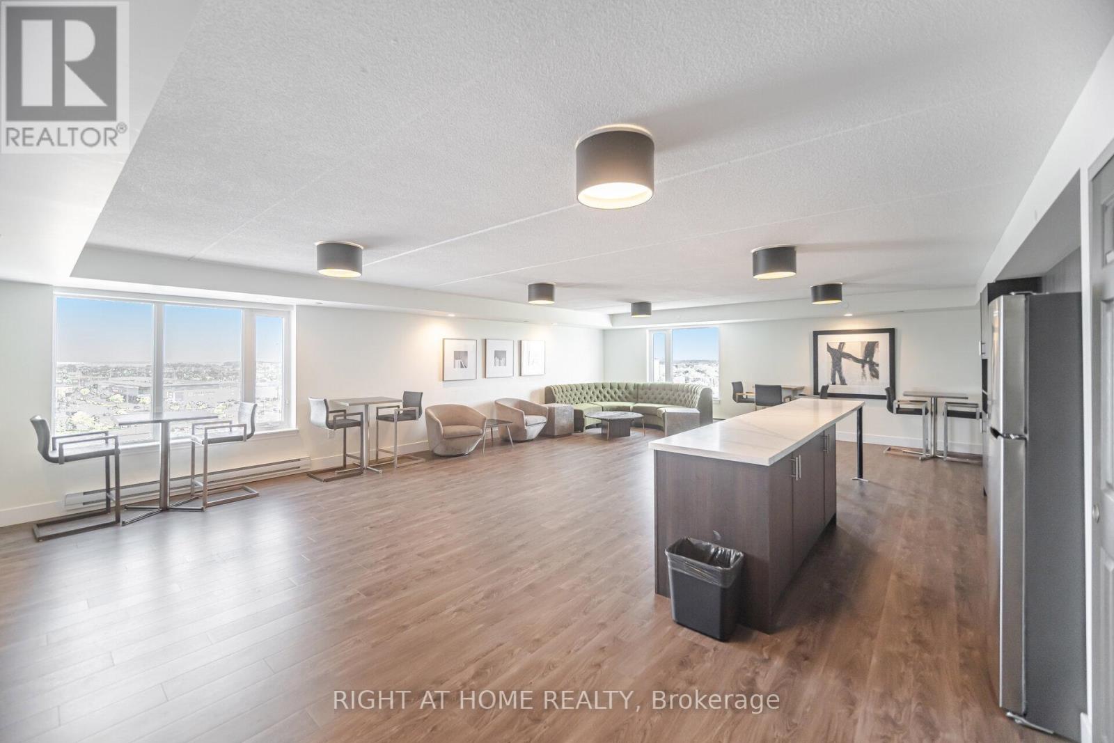 101 - 716 Main St E, Milton, Ontario  L9T 3P6 - Photo 8 - W12750818