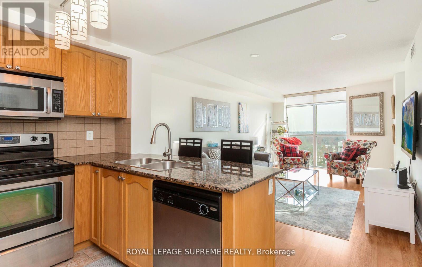 1606 - 9 George Street, Brampton, Ontario  L6X 0T6 - Photo 6 - W12750824