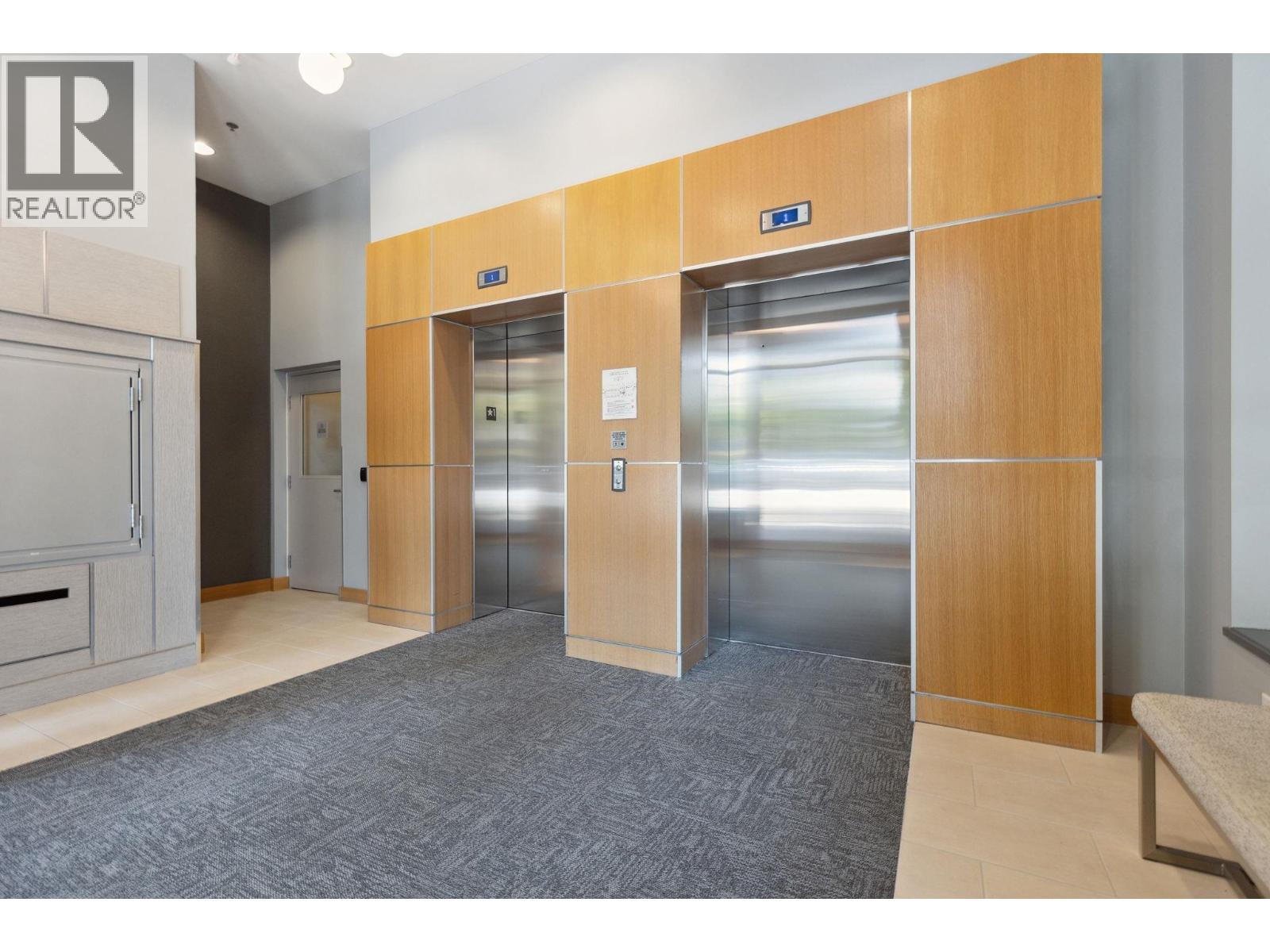 403 1330 Marine Drive, North Vancouver, British Columbia  V7P 1T4 - Photo 4 - R3084660