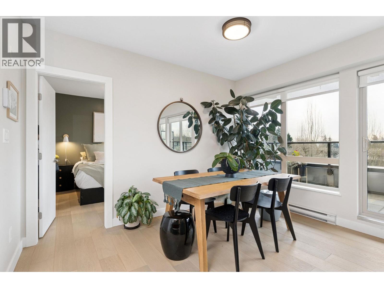 403 1330 Marine Drive, North Vancouver, British Columbia  V7P 1T4 - Photo 7 - R3084660