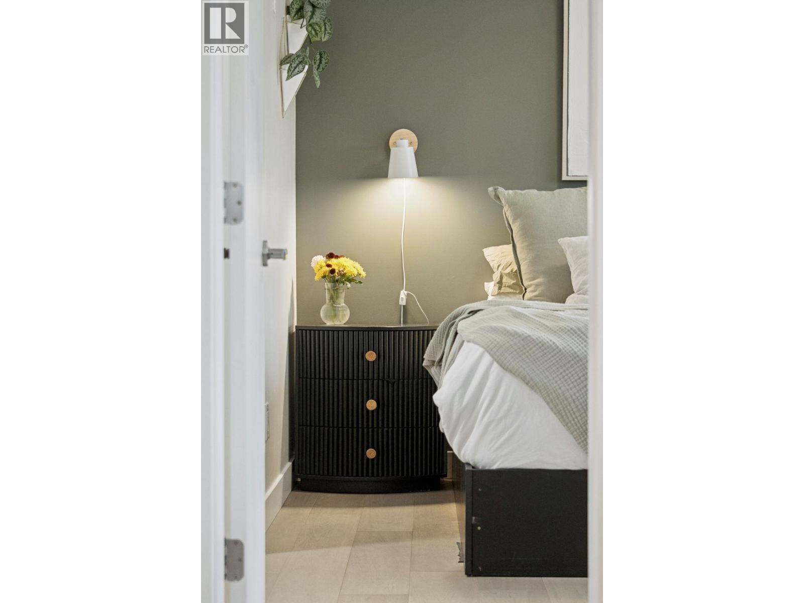 403 1330 Marine Drive, North Vancouver, British Columbia  V7P 1T4 - Photo 18 - R3084660