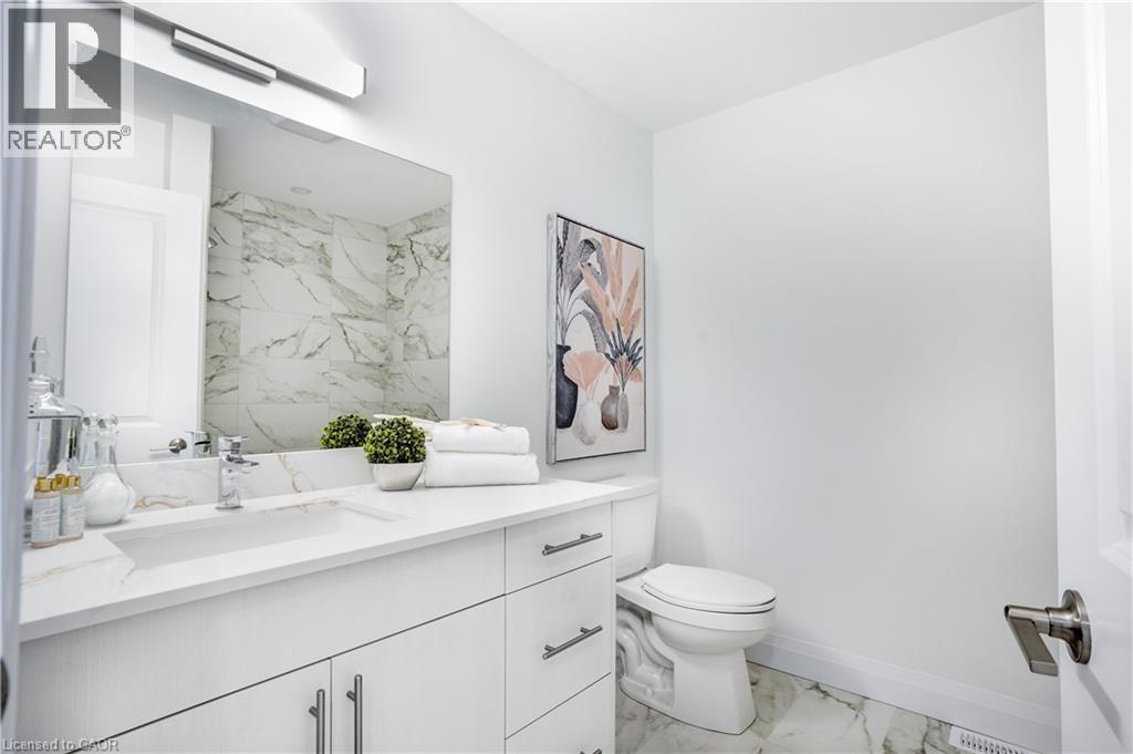 Photo 6 of 14 for 2568 Constance Avenue