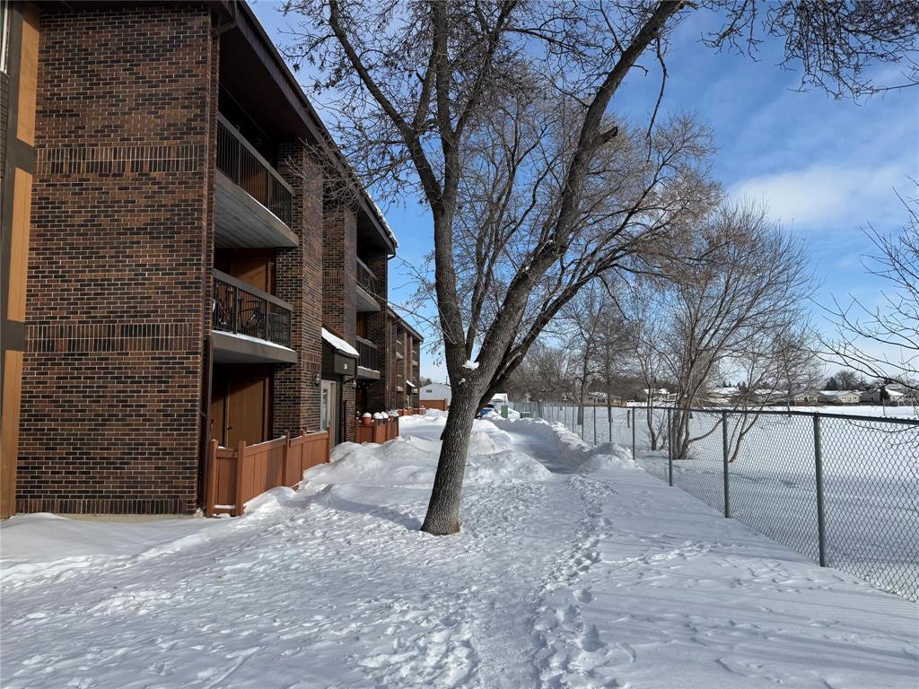 7 134 Regis Drive, Winnipeg, Manitoba  R2N 1K3 - Photo 7 - 202601841
