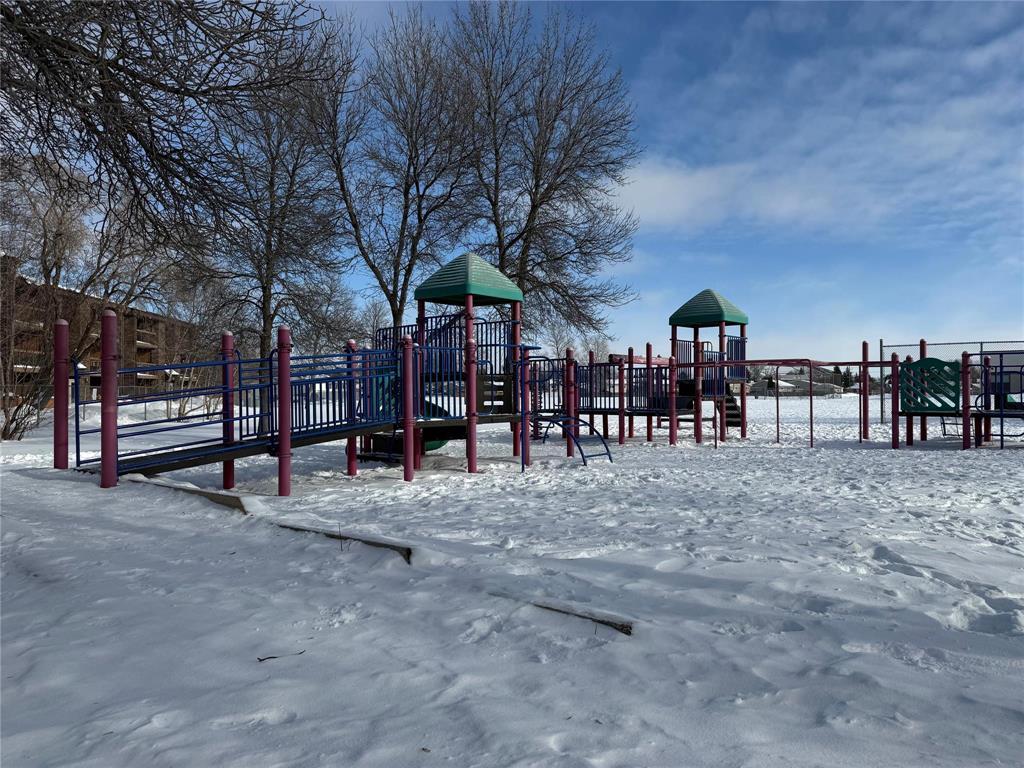 7 134 Regis Drive, Winnipeg, Manitoba  R2N 1K3 - Photo 8 - 202601841