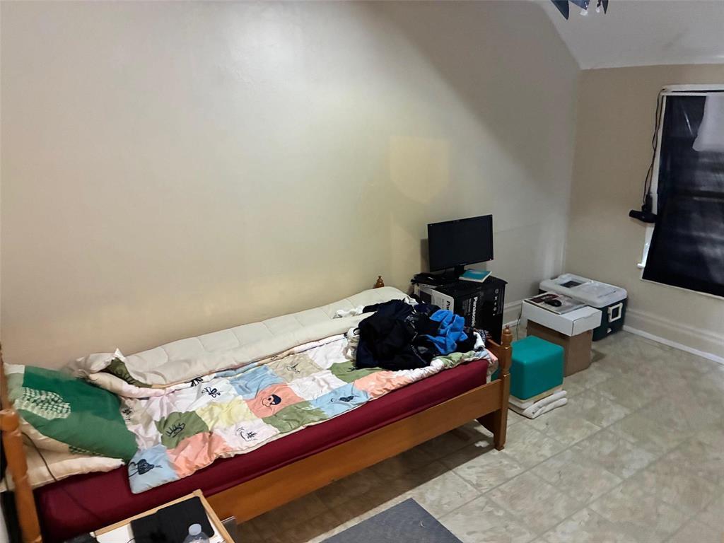 27 Inkster Boulevard, Winnipeg, Manitoba  R2R 1Z7 - Photo 5 - 202601952