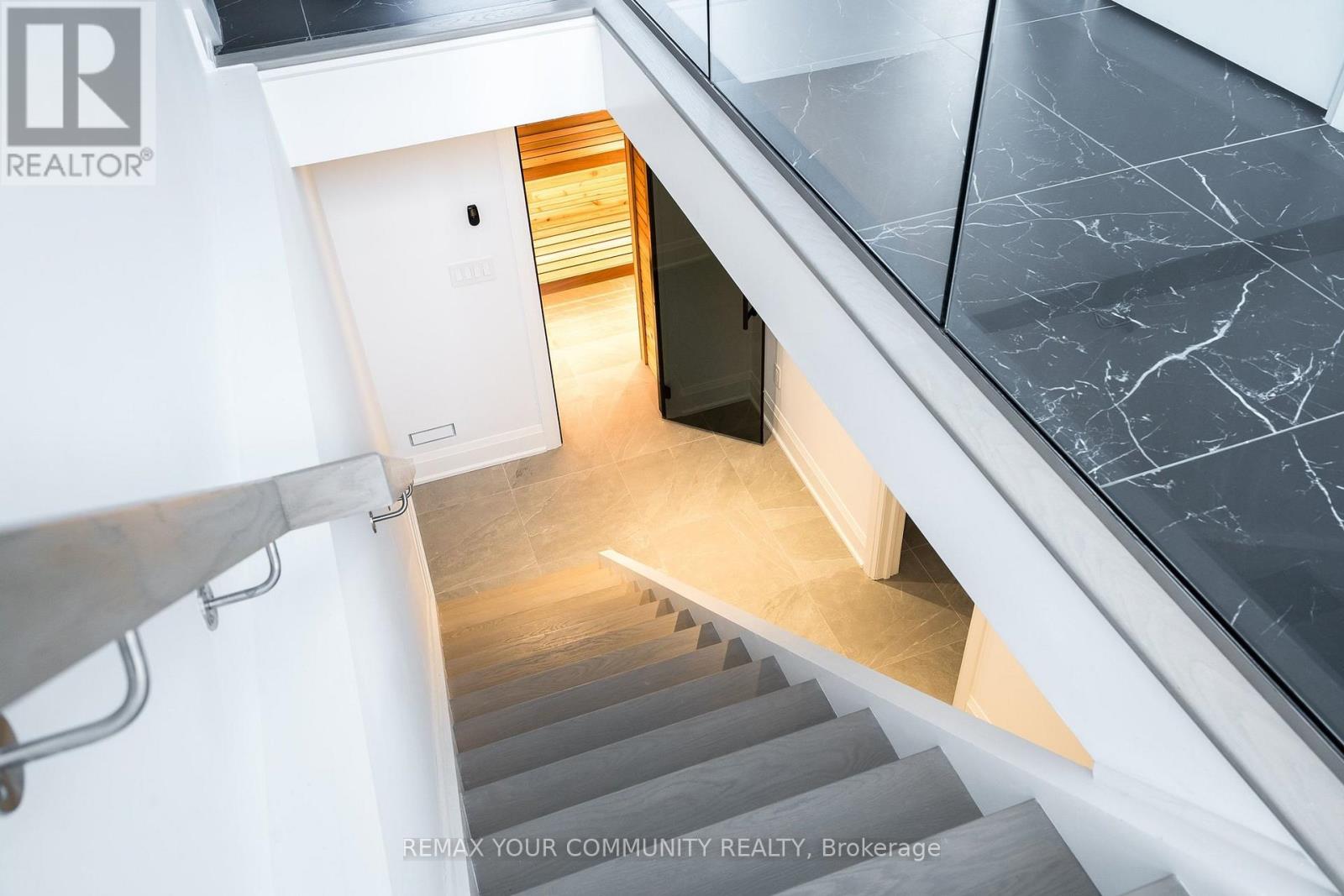 103 Stillwater Crescent, Blue Mountains, Ontario  L9Y 4P5 - Photo 38 - X12750714