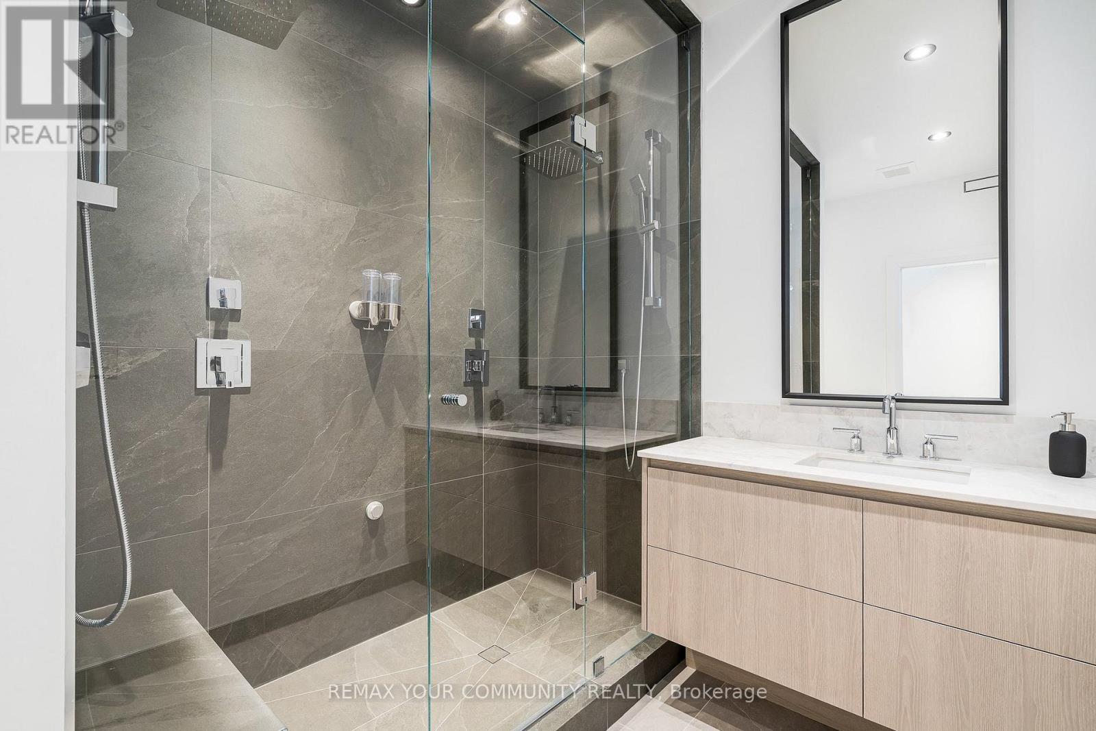 103 Stillwater Crescent, Blue Mountains, Ontario  L9Y 4P5 - Photo 46 - X12750714