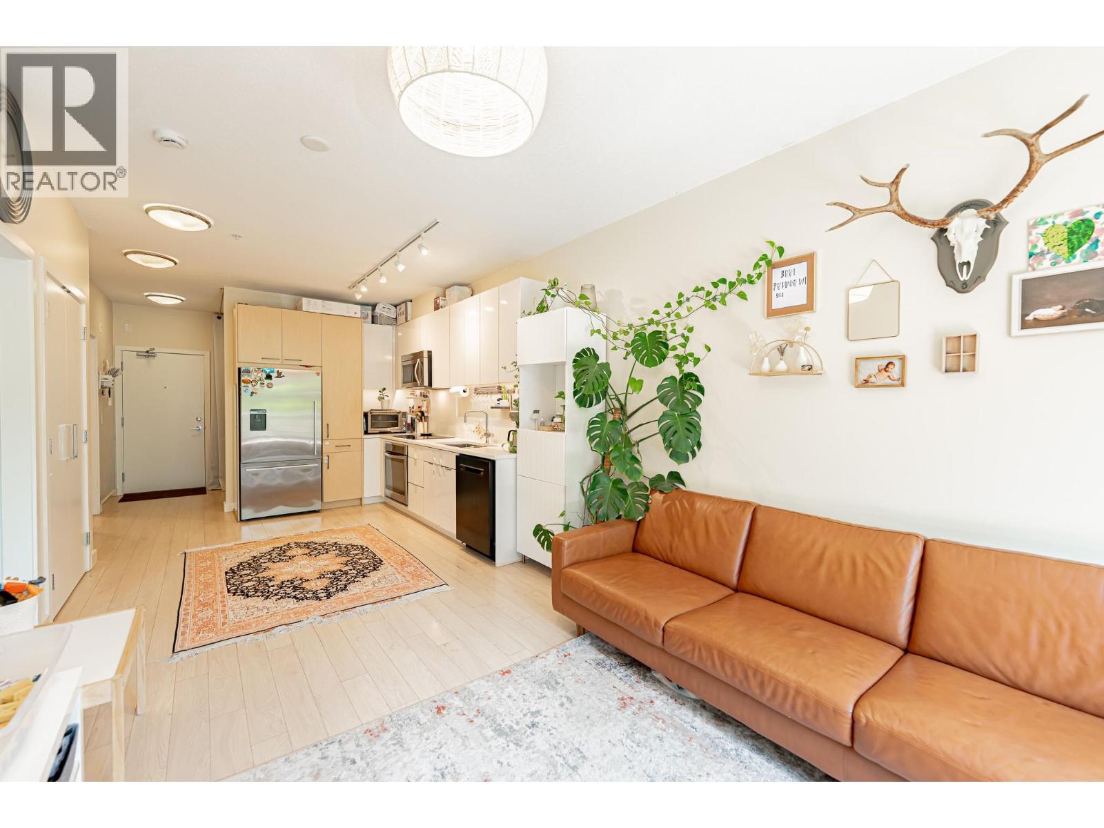 109 1621 Hamilton Avenue, North Vancouver, British Columbia  V7P 0B6 - Photo 5 - R3082034