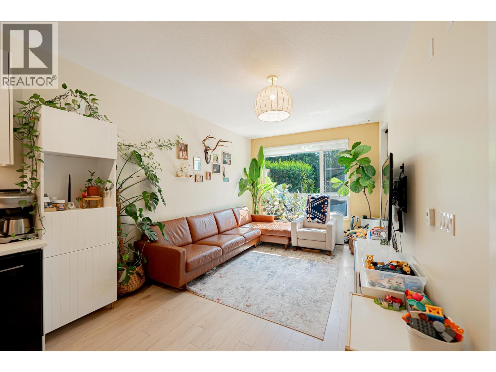 109 1621 Hamilton Avenue, North Vancouver, British Columbia  V7P 0B6 - Photo 4 - R3082034