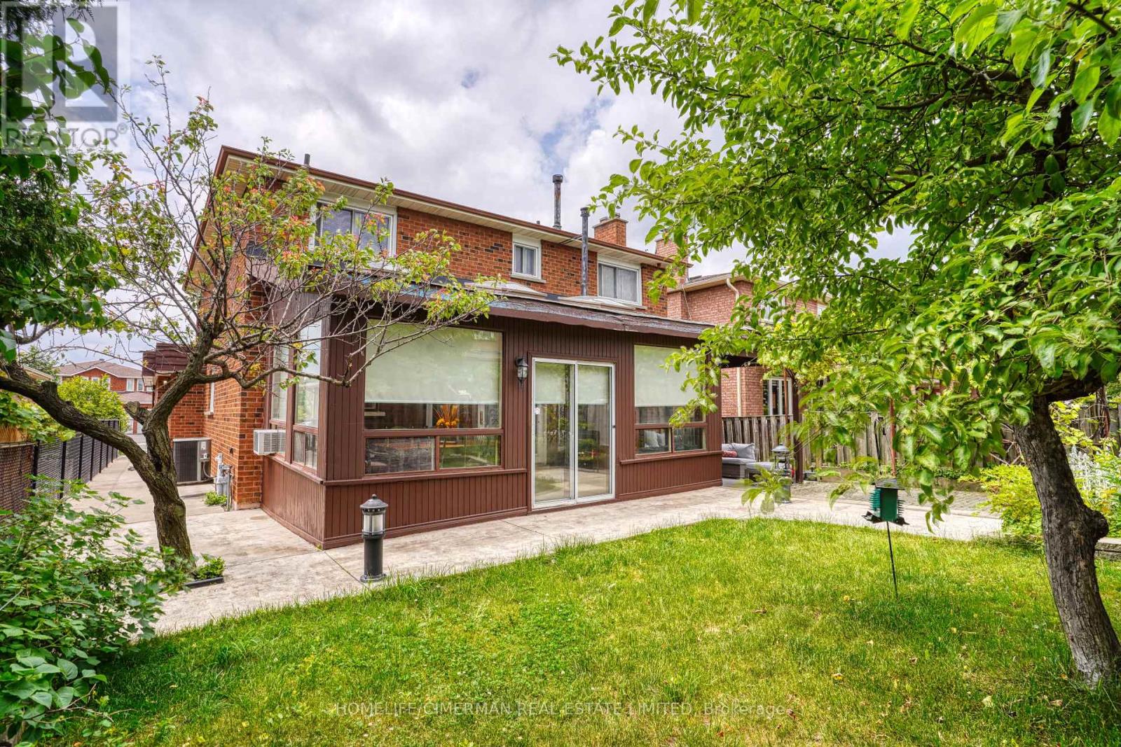 40 Queenston Crescent, Vaughan, Ontario  L4L 4A2 - Photo 13 - N12250895