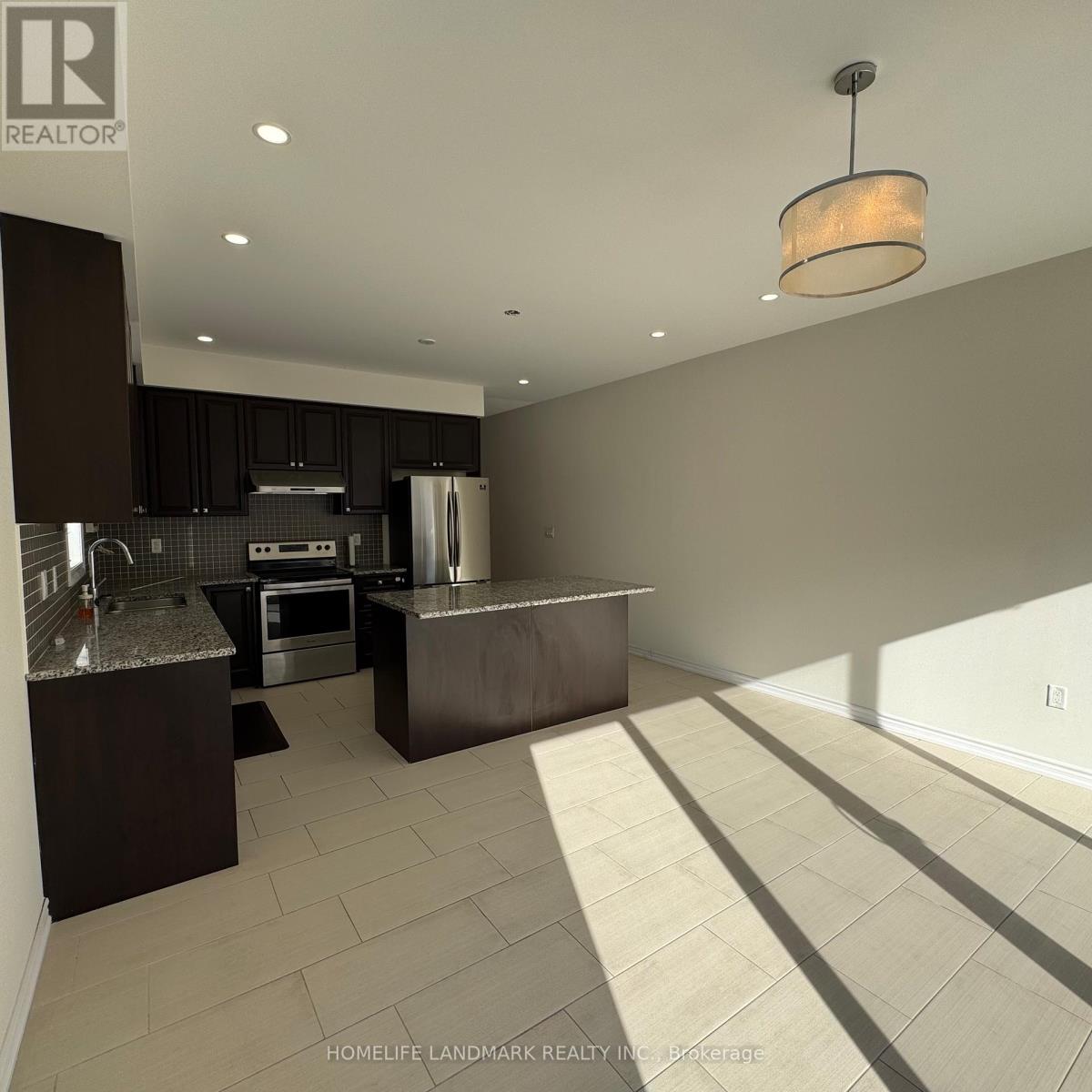 43 George Peach Avenue, Markham, Ontario  L6C 0Z1 - Photo 13 - N12749514