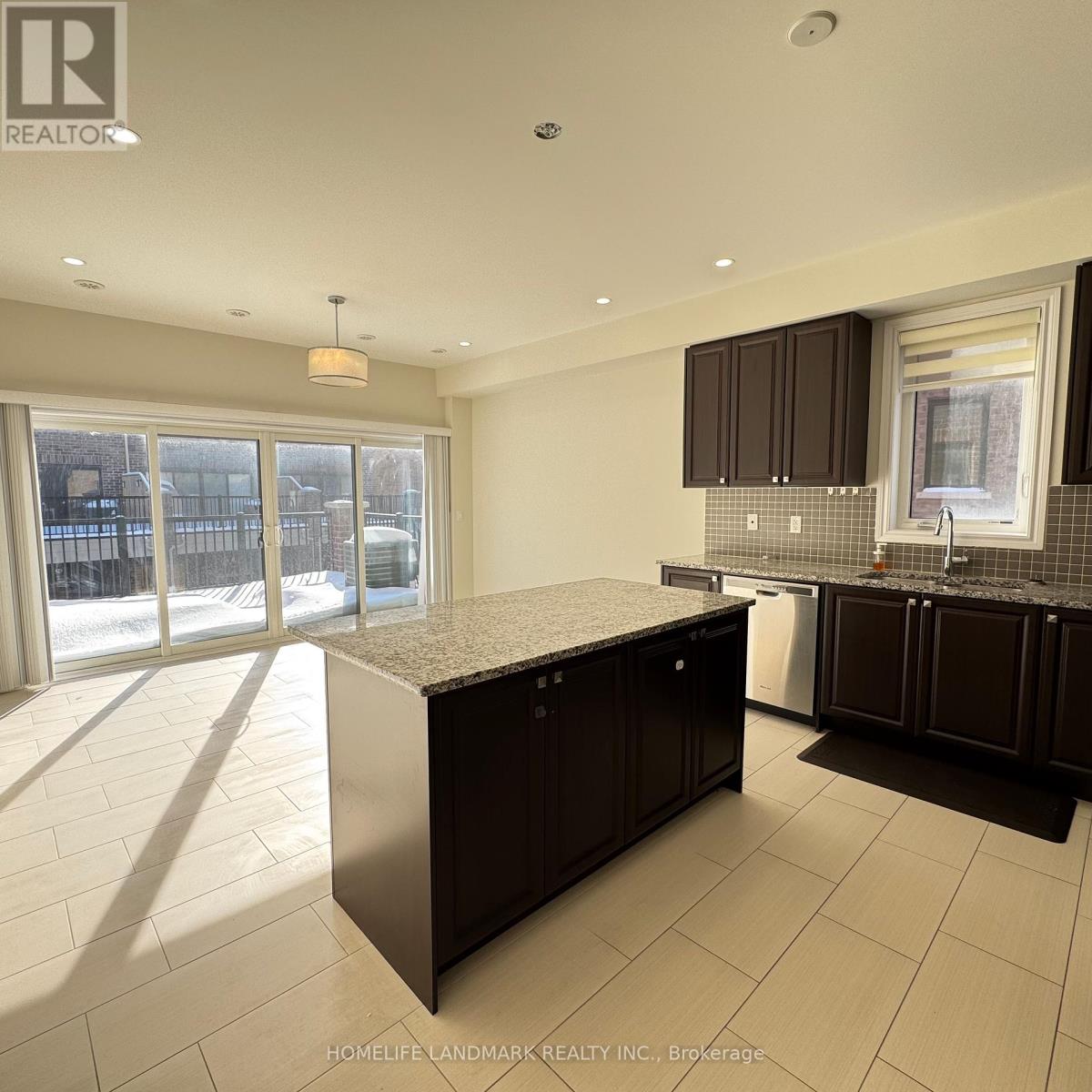 43 George Peach Avenue, Markham, Ontario  L6C 0Z1 - Photo 11 - N12749514