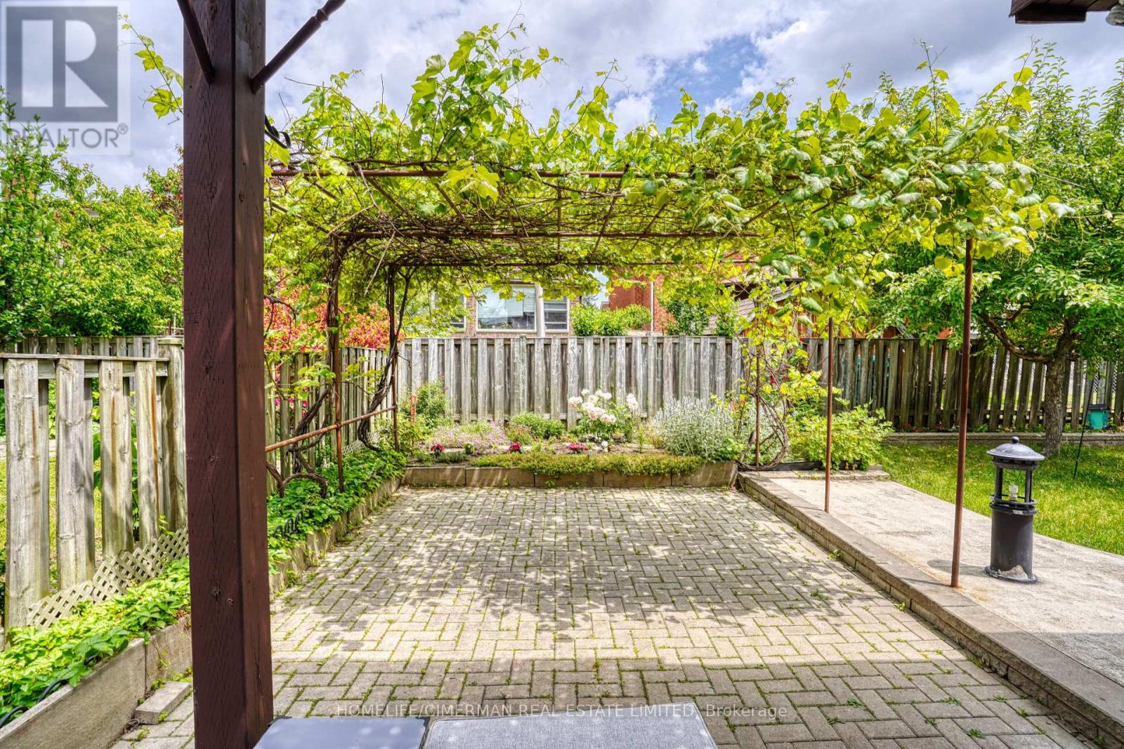 40 Queenston Crescent, Vaughan, Ontario  L4L 4A2 - Photo 15 - N12250895