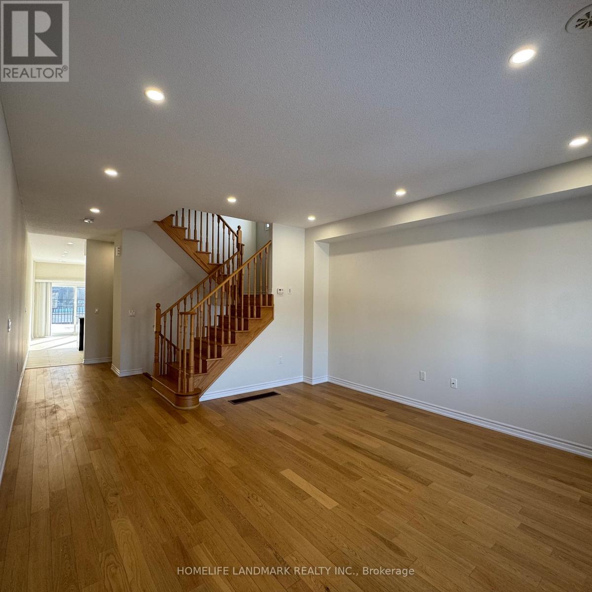 43 George Peach Avenue, Markham, Ontario  L6C 0Z1 - Photo 7 - N12749514