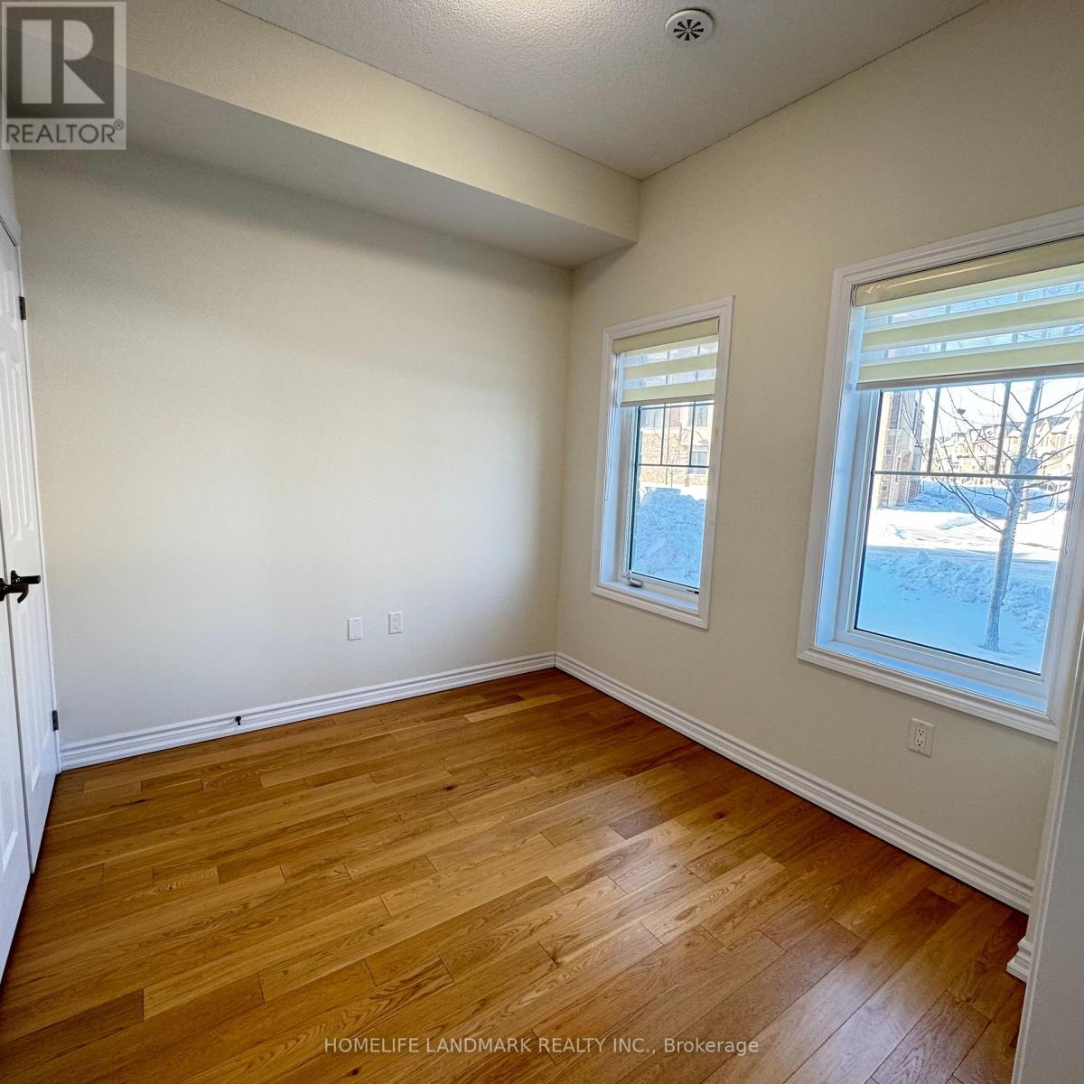 43 George Peach Avenue, Markham, Ontario  L6C 0Z1 - Photo 5 - N12749514