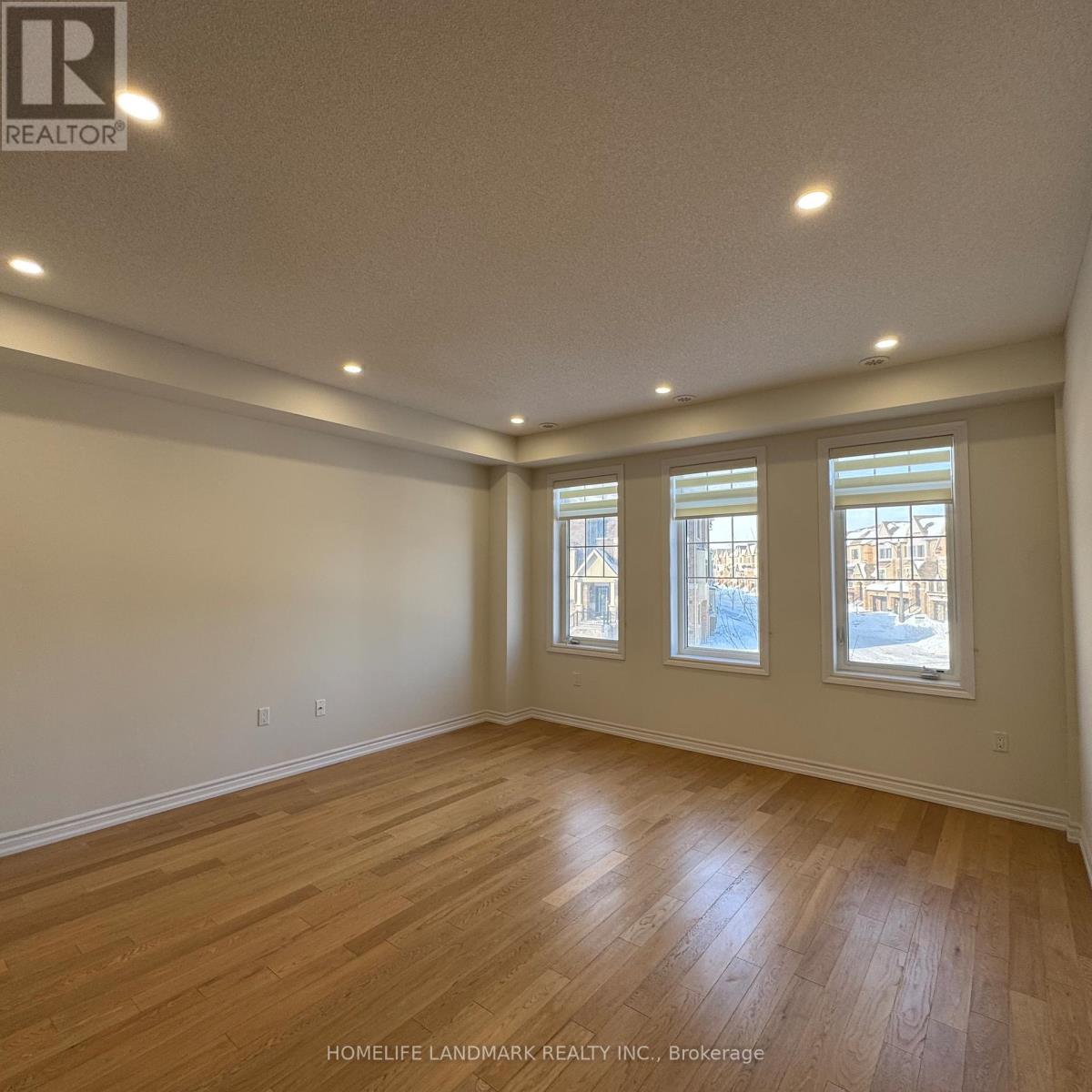 43 George Peach Avenue, Markham, Ontario  L6C 0Z1 - Photo 6 - N12749514