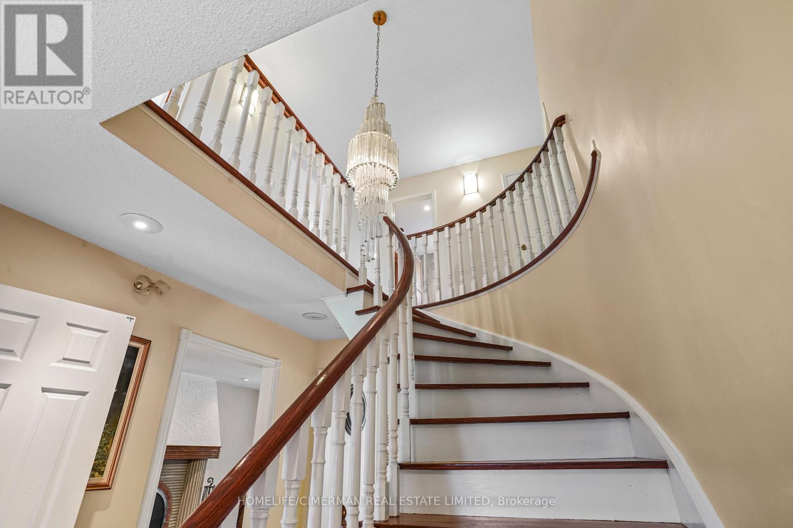 40 Queenston Crescent, Vaughan, Ontario  L4L 4A2 - Photo 32 - N12250895