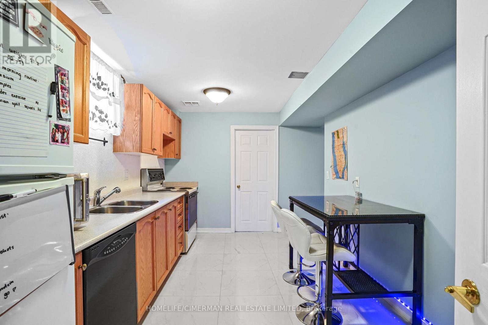 40 Queenston Crescent, Vaughan, Ontario  L4L 4A2 - Photo 47 - N12250895