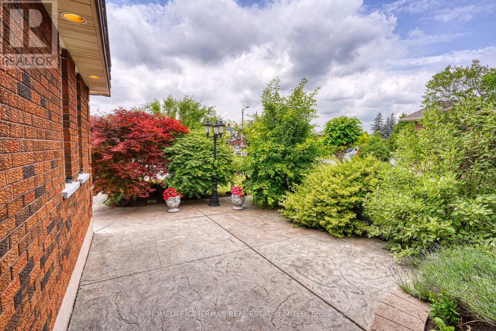 40 Queenston Crescent, Vaughan, Ontario  L4L 4A2 - Photo 6 - N12250895