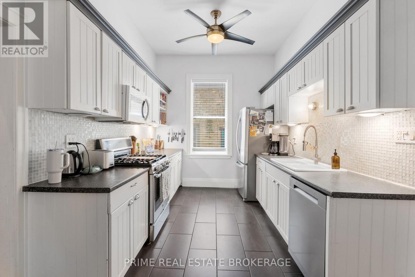 Photo 13 of 24 for 785 Queens Avenue