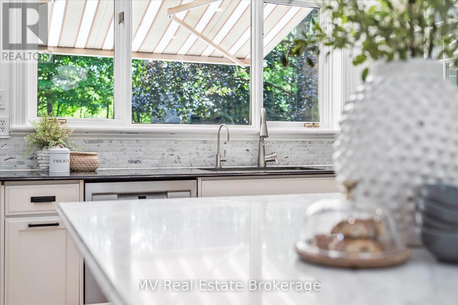 94 Colborne Street, Centre Wellington, Ontario  N0B 1S0 - Photo 28 - X12750856