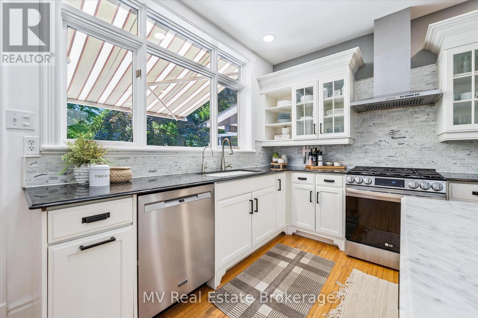 94 Colborne Street, Centre Wellington, Ontario  N0B 1S0 - Photo 31 - X12750856