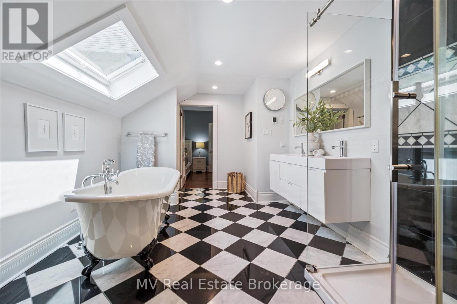 94 Colborne Street, Centre Wellington, Ontario  N0B 1S0 - Photo 41 - X12750856