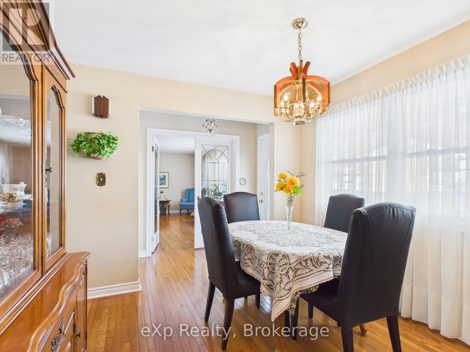 111 Huron Street, Brockton, Ontario  N0G 2V0 - Photo 10 - X12750902