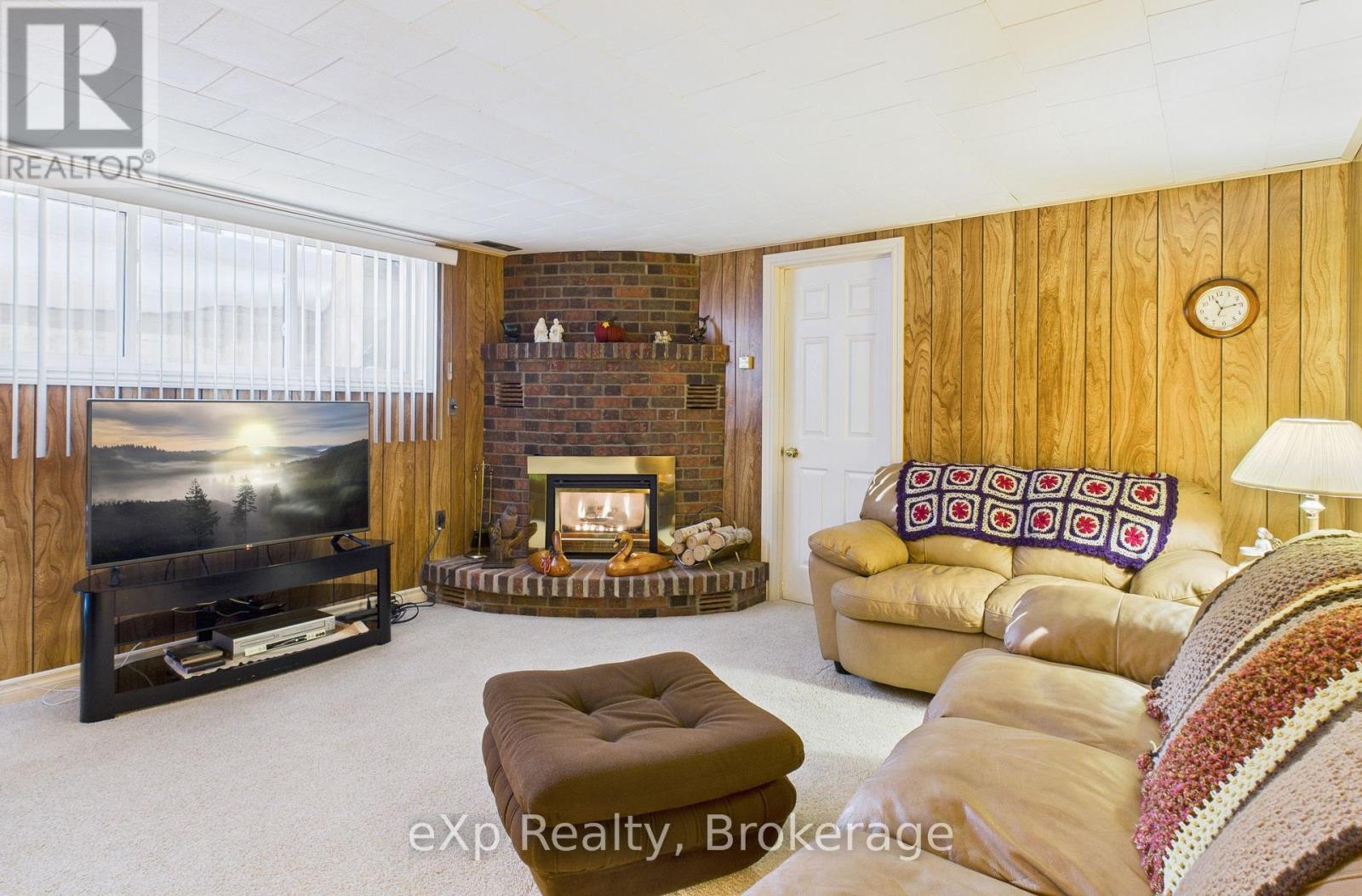 111 Huron Street, Brockton, Ontario  N0G 2V0 - Photo 19 - X12750902